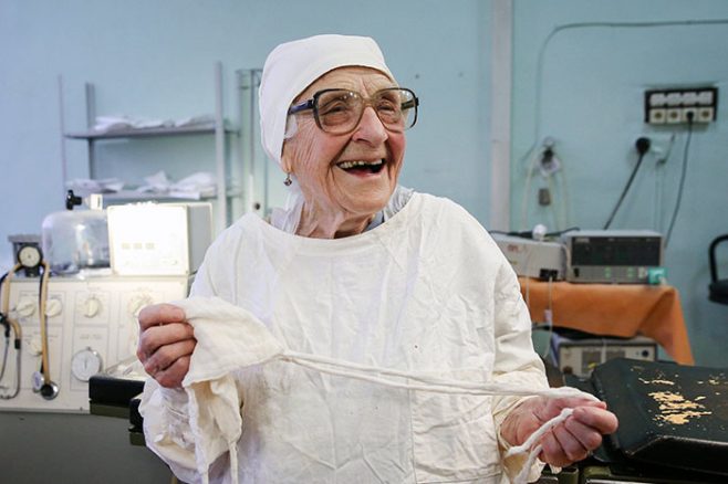 89-year-old-surgeon-alla news at girdopesh.com