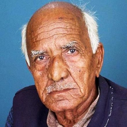 بیدل حیدری کی بیوہ کی موت اور مردہ معاشرے کا جنازہ ۔۔ محمد علی ایاز