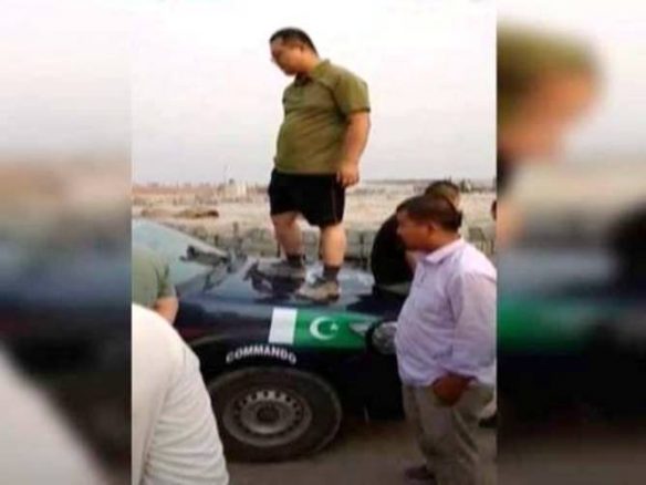 چینی بھائیوں سے کالے قولوں تک: چوراہا / حسن نثار chinese