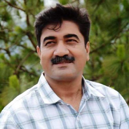 qamar bukhari