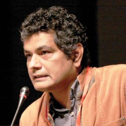 محمد حنیف کا کالم: پھاڑ کے، چیر کے، کاٹ کے رکھ دیں گے