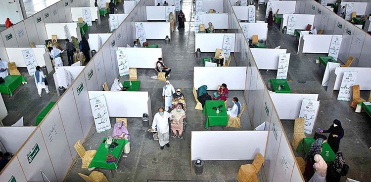 چین میں پائے جانے والے کورونا کے نئے ایکس بی بی ویرینٹ کی پاکستان میں تصدیق expo-centre-karachi-covid-vaccination