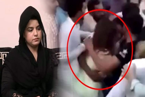 ارشد چوہدری کی خصوصی رپورٹ : مینار پاکستان کیس ، ٹک ٹاکر عائشہ اکرم کو پولیس نے حفاظتی تحویل میں لے لیا