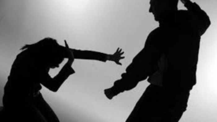 فیصل آباد: چار خواتین پر تشدد ، سر عام برہنہ کر کے ویڈیو بنا لی : 5ملزمان گرفتار women torture