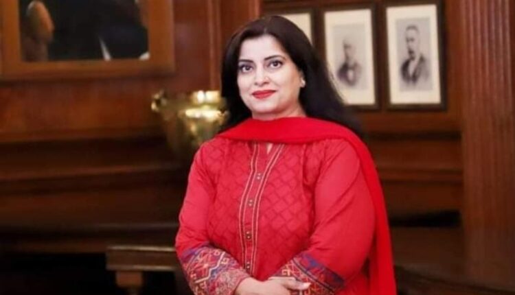 پنجاب اسمبلی ہنگامہ : پی ٹی آئی کی زخمی ایم پی اے آسیہ امجد کوما میں چلی گئیں asia amjad MPA