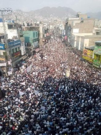سوات میں ہزاروں افراد دہشت گردی کے خلاف سڑکوں پر آ گئے sawat