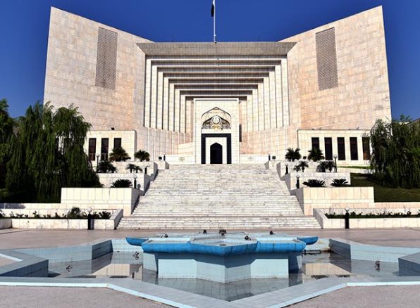 سپریم کورٹ رولز میں ترمیم کے خلاف درخواستیں سماعت کے لیے مقرر، آٹھ رکنی لارجر بینچ تشکیل supreme-court