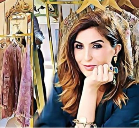 جناح ہاؤس توڑ پھوڑ اور جلاؤ گھیراؤ کیس: خدیجہ شاہ کو گرفتار کرلیا گیا لاہور : کور کمانڈر ہاؤس پر حملے کی ملزمہ خدیجہ شاہ پولیس کو چکمہ دے کر گرفتاری سے بچنے میں کامیاب ہوگئیں تاہم ان کے شوہر کو پولیس نے گرفتار کرلیا ہے۔ نجی ٹی وی جیو نیوز کے مطابق خدیجہ شاہ سابق وزیر خزانہ سلمان شاہ کی صاحبزادی ہیں اور انہیں حکام کی جانب سے کور کمانڈر ہاؤس پر حملے کی مرکزی ملزمہ قرار دیا گیا ہے۔ پولیس نے ان کی گرفتاری کیلئے ان کے گھر پر چھاپہ مارا تو وہ پچھلے دروازے سے نکلنے میں کامیاب ہوگئیں جس کی سی سی ٹی وی فوٹیج بھی آگئی ہے۔ پولیس نے ان کے شوہر کو گرفتار کرلیا۔ پولیس ذرائع کے مطابق خدیجہ شاہ کے والد سلمان شاہ اوربھائی کو حراست میں لینے کا الزام غلط ہے۔ پولیس ذرائع کا کہنا تھاکہ عمرشیخ نامی شخص نے خدیجہ شاہ کوپناہ دی تھی۔پولیس ذرائع کے مطابق خدیجہ شاہ کے والد سلمان شاہ اوربھائی کو حراست میں لینے کا الزام غلط ہے۔ ادھر یہ اطلاعات بھی ہیں کہ خدیجہ شاہ بیرون ملک فرار ہو گئی ہیں اور ان کا ٹیوٹر اکاؤنٹ بھی ڈیلیٹ کر دیا گیا ہے ۔ پولیس نے جناح ہاؤس حملےکے تمام ثبوت حاصل کرلیے ہیں۔