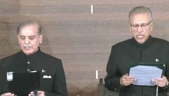 شہباز شریف نے ملک کے 24 ویں وزیراعظم کی حیثیت سے حلف اٹھالیا shahbaz sharif oath 2024