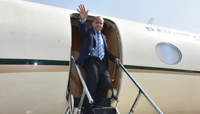 قازقستان: وزیراعظم شہباز شریف کی ترک اور آذربائیجانی صدور کے ہمراہ سہ فریقی اجلاس میں شرکت