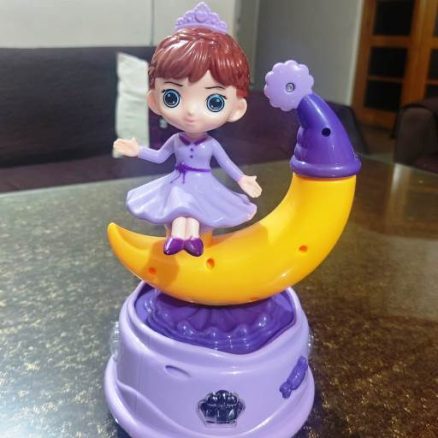 ڈاکٹر حریم طارق کی ڈائری : ام نور اور بنت حریم کے امتحان toy dol and moon