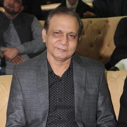 سینیئر صحافی رفیق قیصر کو سپرد خاک کر دیا گیا : نماز جنازہ میں سیکڑوں افراد کی شرکت rafiq qaisar