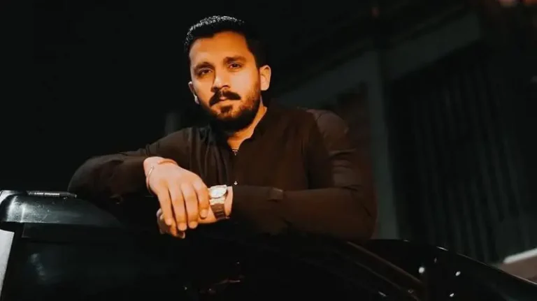 یوٹیوبر رجب بٹ کے خلاف توہین مذہب کامقدمہ،اور 295 نامی پرفیوم کا معاملہ rajab butt youtuber