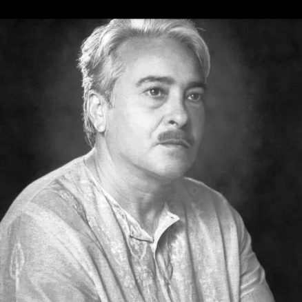 محمد حنیف کا کالم : منیر نیازی پر پیکا لگائیں