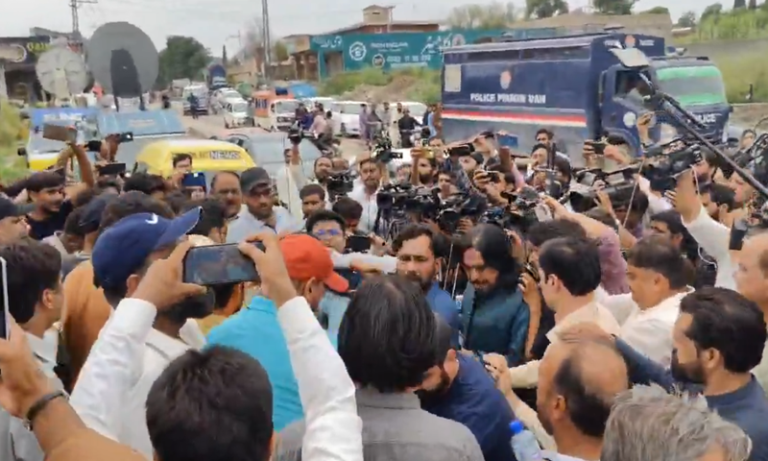 aleema khan journalists attacked