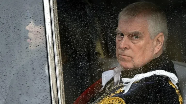 برطانوی شہزادے اینڈریو کی بدعنوانی کے الزام میں گرفتاری اور رہائی andrew arrested