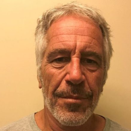 ایپسٹین فائلز میں کوئی مولوی کیوں نہیں ؟ ۔۔۔ یاسر پیرزادہ کاکالم jeffery epstein nudes
