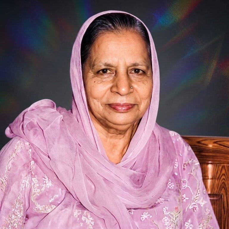 رضی الدین رضی کے خط کا امی جان کی طرف سے جواب : شہزاد عمران خان کا کالم mother new portrait