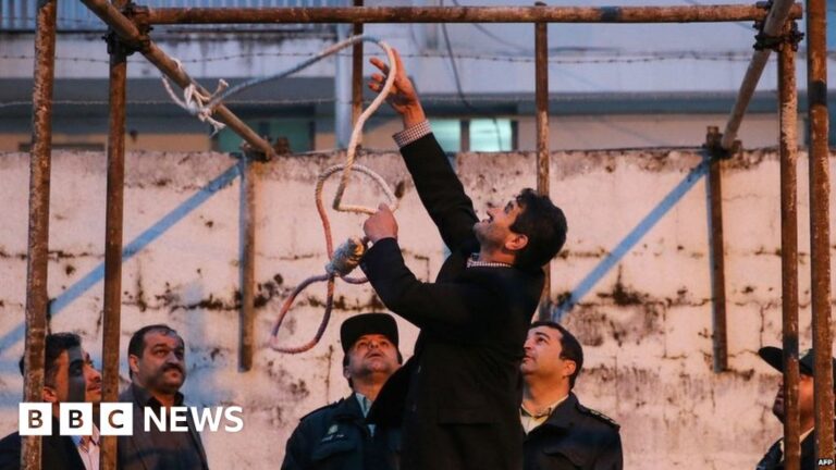 مشہد احتجاج کیس: ایران میں دو افراد کو پھانسی دے دی گئی iran exicution